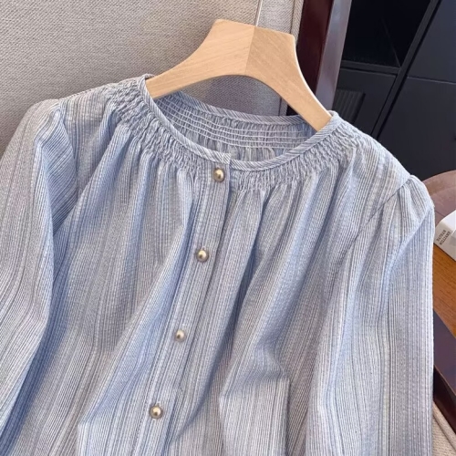 復古條紋圓領襯衫